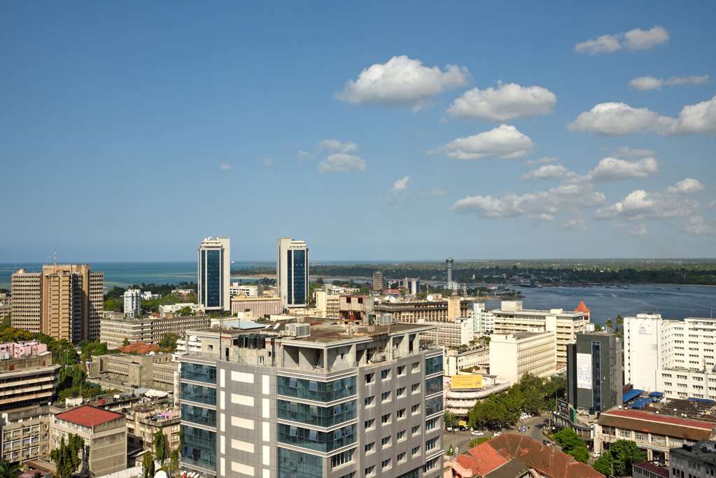 Golden Tulip Dar Es Salaam City Center Hotel Buitenkant foto